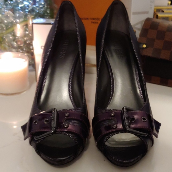 Shoes - Picture 2 of 8